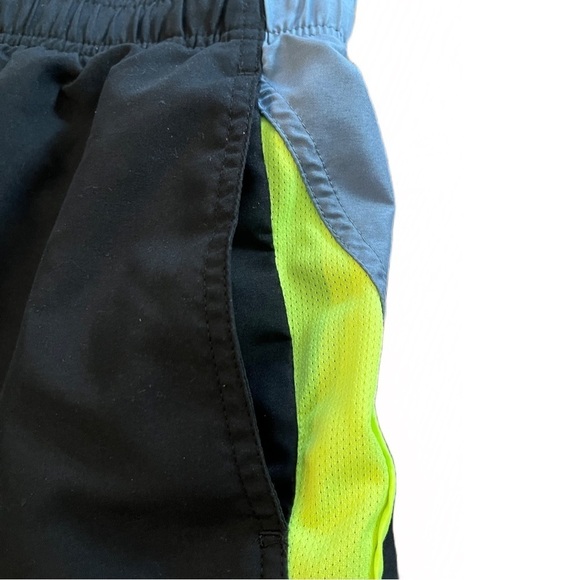 🏃‍♀️ Nike Running Shorts | Women’s Size Small | Black, Gray & Neon | Has Flaws! - Picture 3 of 15